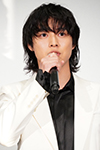 山﨑賢人さん