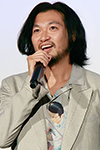 青木崇高さん