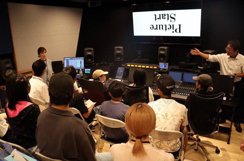 東宝スタジオ見学ツアーの様子（MAルーム）