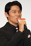 鈴木亮平さん
