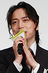 山崎育三郎さん