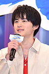 鈴鹿央士さん